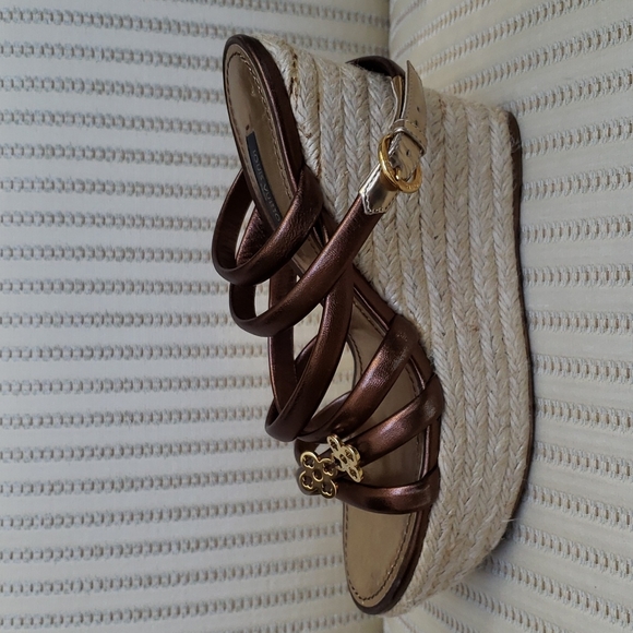 LOUIS VUITTON WEDGE SANDALS LV CLOVER DETAILS - Picture 8 of 11